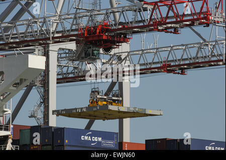 Die CMA CGM Kerguelen die 3. größte Containerschiff der Welt ab 2015 am Southampton verankert Stockfoto