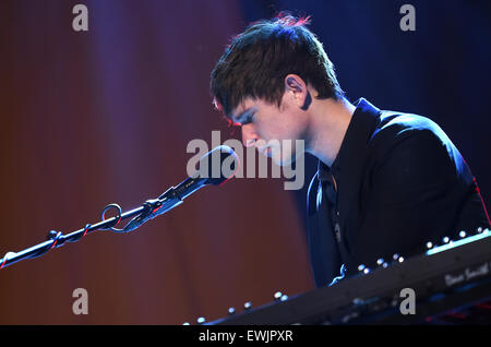 Berlin, Deutschland. 30. Mai 2015. Britischer Musiker James Blake auf der Bühne beim "Berlin Festival 2015" in Berlin, Deutschland, 30. Mai 2015. Foto: Britta Pedersen/Dpa/Alamy Live News Stockfoto