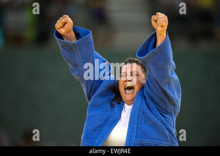 Baku, Aserbaidschan. 27. Juni 2015. Belkis Kaya der Türkei feiert in der Frauen 78 kg Bronze Medaille Finale in Baku 2015 Europäische Spiele im Heydar Aliyev Arena in Baku, Aserbaidschan, 27. Juni 2015. Foto: Bernd Thissen/Dpa/Alamy Live News Stockfoto