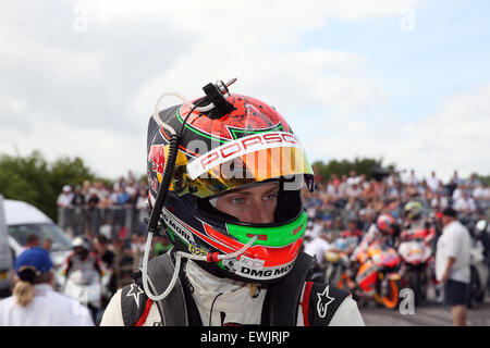 Goodwood West Sussex, UK. 27. Juni 2015. Brendon Hartley, Audi Le Mans-Fahrer, Goodwood, UK, 27. Juni 2015 Credit: Rallye-Pics.com/Alamy Live News Stockfoto