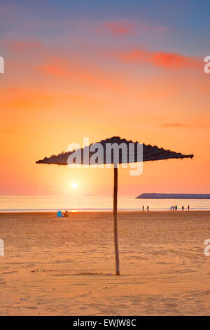 Sonnenuntergang am Strand von Agadir, Marokko, Afrika Stockfoto