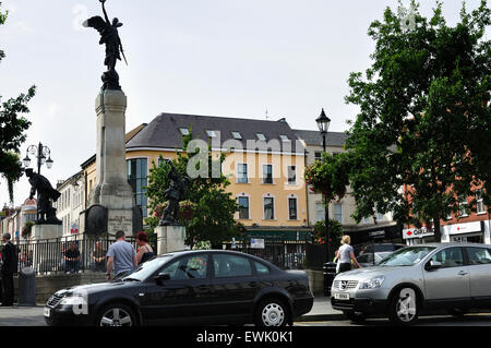 Diamant-Kriegerdenkmal. Soldaten, die starben und diente im ersten Weltkrieg und dem zweiten Weltkrieg gewidmet. Derry, Londonderry. UK Stockfoto