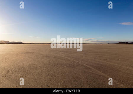 El Mirage dry Seegrund in der kalifornischen Mojave-Wüste. Stockfoto