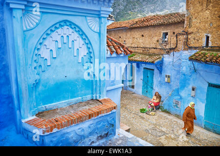 Blau gestrichene Wände in alte Medina von Chefchaouen, Marokko, Afrika Stockfoto