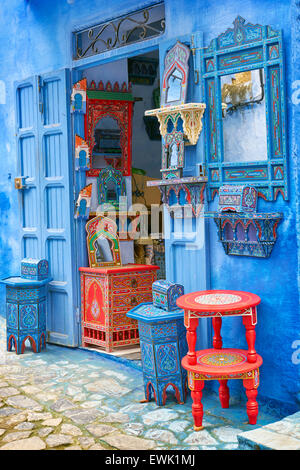 Blau gestrichene Wände in alte Medina von Chefchaouen, Marokko, Afrika Stockfoto