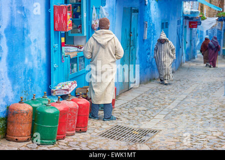 Blau gestrichene Wände in alte Medina von Chefchaouen, Marokko, Afrika Stockfoto