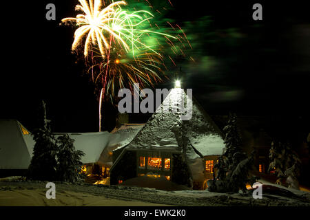 Feuerwerk über Timberline Lodge, Mt. Hood National Forest, Oregon Stockfoto