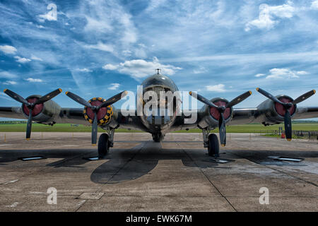 Boeing B-17 fliegende Festung am IWM Duxford, Großbritannien Stockfoto