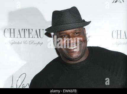 Las Vegas, NV, USA. 27. Juni 2015. Shaquille O'Neal im Ankunftsbereich für Shaquille O' Neal Renditen als DJ Diesel am Chateau Nightclub & auf dem Dach, Chateau Nightclub & auf dem Dach, Las Vegas, NV 27. Juni 2015. Bildnachweis: James Atoa/Everett Collection/Alamy Live-Nachrichten Stockfoto