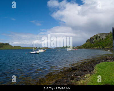 Yachten ankern in Ruhe Sound Kerrera populären touristischen Ferienort Oban, Argyll und Bute Schottland auf schönen Maifeiertag Wetter blauen Himmel Stockfoto