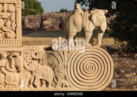 Reisende im indischen Tempel Stockfoto