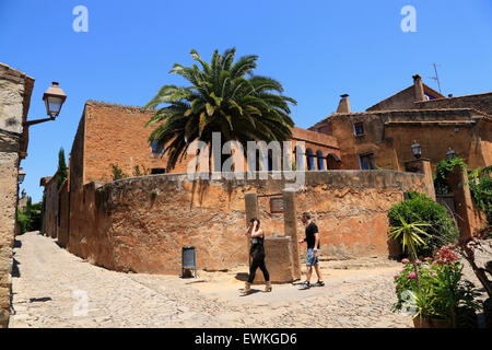 Haus im alten Dorf Peratallada, Costa Brava, Katalonien, Spanien, Europa Stockfoto