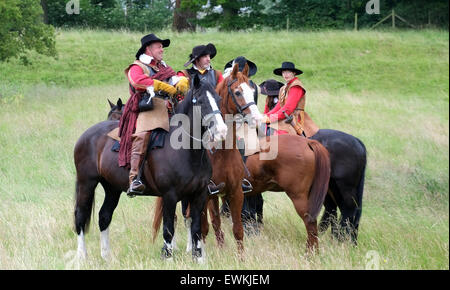 Wallingford, Oxfordshire, Vereinigtes Königreich. 28. Juni 2015. Wallingford Belagerung Wallingford Oxon uk 062815 den englischen Bürgerkrieg Gesellschaft re-enact die Belagerung von Wallingford Castle Credit: Stuart Emmerson/Alamy Live-Nachrichten Stockfoto