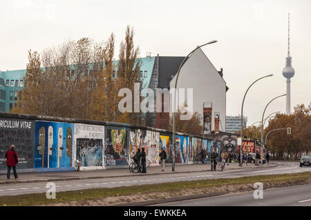 East Side Gallery in Berlin, Deutschland. Stockfoto