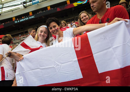 Vancouver, Kanada. 27. Juni 2015. während das Viertelfinalspiel zwischen Deutschland und England bei der FIFA Frauen WM Kanada 2015 im BC Place Stadium. England gewann das Spiel 2: 1. Bildnachweis: Matt Jacques/Alamy Live-Nachrichten Stockfoto