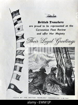 Anzeige von britischen Trawler in der Krönung Naval Fleet Review Programm 1953. Großbritannien. Stockfoto