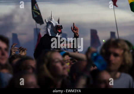 Glastonbury Festival, 28. Juni 2015, England UK. Die Chemical Brothers schließen die andere Bühne am Finaltag des Glastonbury Festival 2015. Bildnachweis: Francesca Moore/Alamy Live-Nachrichten Stockfoto