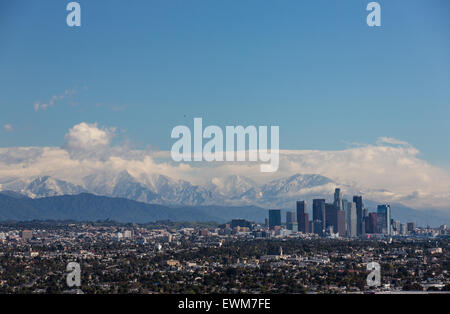 Ein Blick auf Downtown Los Angeles von Baldwin Hills Aussichtspunkt. Stockfoto