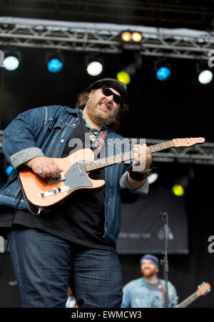 Järvenpää, Finnland, 27. Juni 2015. Nick Moss Band (USA) an Puistoblues aka Lake Side Blues Festival spielen. Seine Band gewesen Top Performer bei Blues Festivals rund um den Globus, aber es ist zu Hause in Chicago – die Hauptstadt des Blues. Bildnachweis: Aija Lehtonen/Alamy Live-Nachrichten Stockfoto