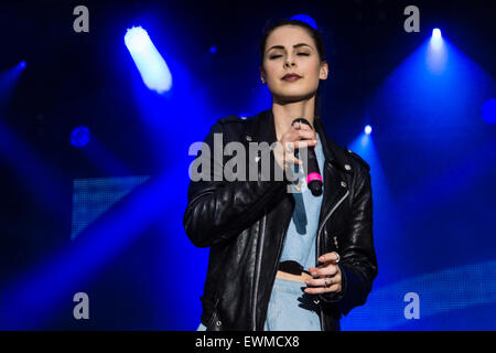 Kiel, Deutschland. 28nd Juni 2015 Musiker Lena führt auf der NDR-Bühne während der Kieler Woche 201 Kredit: Björn Deutschmann/Alamy Live News Stockfoto