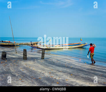 Angelboote/Fischerboote und Strand, Gambia, Westafrika Stockfoto