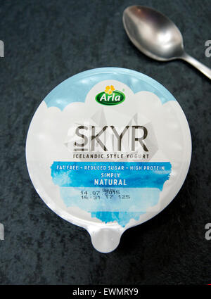 Skyr isländischer Stil fettarmer Natur Joghurt Stockfoto