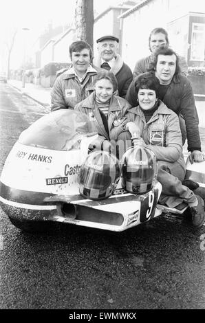 Die Knäuel Racing Team 18. Januar 1978 hintere Reihe (L-R) Fred Hanks, mittlere Norman Hanks, Zeile (L-R) Roy Hanks - Gerald Daniels, Front Row (L-R) Carol Hanks und Rose Hanks Stockfoto