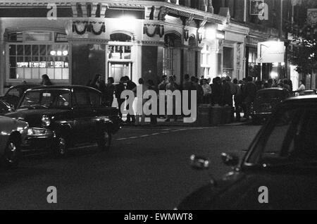 Die Coleherne nach 7 Restaurant, Coleherne Road, Earls Court, London, SW7, 11. September 1971. Stockfoto