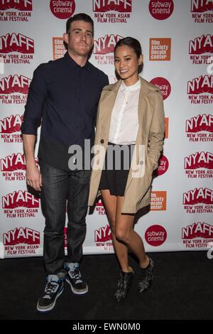 New York, NY, USA. 28. Juni 2015. Bryan Greenberg, ist Jamie Chung im Ankunftsbereich für sie schon morgen IN Hongkong Premiere in New York Asian Film Festival (NYAFF), Walter Reade Theater im Lincoln Center, New York, NY 28. Juni 2015. Bildnachweis: Steven Ferdman/Everett Collection/Alamy Live-Nachrichten Stockfoto