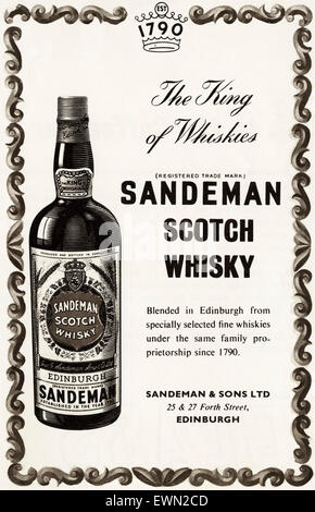 1950er Jahre Werbung ca. 1954 Magazin Werbung für Sandeman Scotch Whisky von Edinburgh Stockfoto