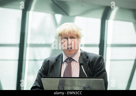 London, UK. 29. Juni 2015. Boris Johnson startet Null Emission elektrische Doppeldecker-Bus Credit: Guy Corbishley/Alamy Live News Stockfoto