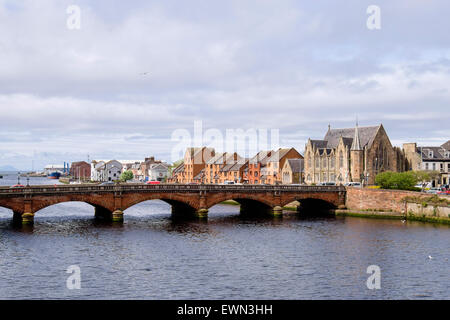 Blick flussabwärts, neue Straße Brücke 1878 über den Fluß Ayr. Ayr, South Ayrshire, Strathclyde, Schottland, UK, Großbritannien Stockfoto