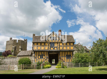 Stokesay Castle Torhaus, Shropshire, in der Obhut von English Heritage Stockfoto