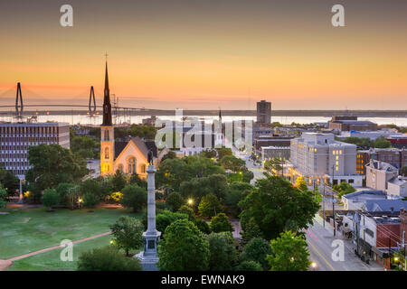 Charleston, South Carolina, USA Skyline über Marion Square. Stockfoto