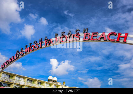 Willkommensschild in Daytona Beach, Florida, USA. Stockfoto