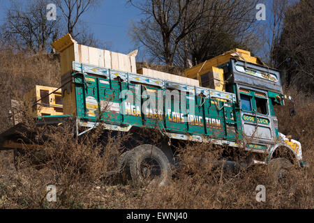 LKW mit Möbeln, Jakar, Bumthang, Bhutan Stockfoto