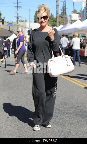 Bridget Marquardt trägt schwarze Schweißausbrüche, die Bauern Markt mit: Bridget Marquardt Where: Los Angeles, California, Vereinigte Staaten von Amerika bei: 26. April 2015 Stockfoto