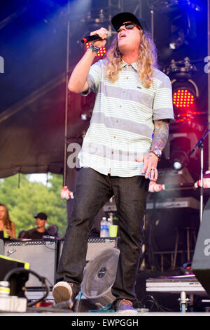 Dover, Deleware, USA. 20. Juni 2015. Musiker DUSTIN BUSHNELL (aka DUDDY B) schmutzige Köpfe führt live auf der Bühne in der Firefly-Musik-Festival in Dover, Delaware © Daniel DeSlover/ZUMA Draht/Alamy Live News Stockfoto