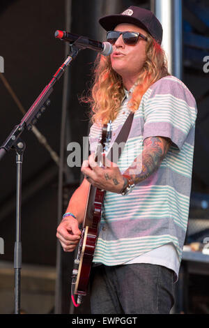 Dover, Deleware, USA. 20. Juni 2015. Musiker DUSTIN BUSHNELL (aka DUDDY B) schmutzige Köpfe führt live auf der Bühne in der Firefly-Musik-Festival in Dover, Delaware © Daniel DeSlover/ZUMA Draht/Alamy Live News Stockfoto