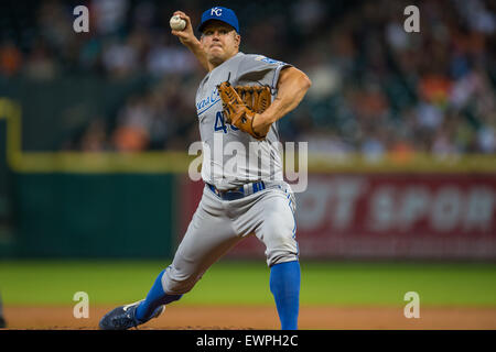 Houston, TX, USA. 29. Juni 2015. Kansas City Royals ab Krug Joe Blanton (49) während dem 3. Inning ein Hauptliga-Baseball-Spiel zwischen der Houston Astros und die Kansas City Royals im Minute Maid Park in Houston, Texas. Trask Smith/CSM/Alamy Live-Nachrichten Stockfoto