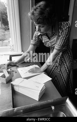 Pocken Ausbruch Birmingham 1978. Janet Parker wurde ein britischer medizinischer Fotograf die letzte Person, die an Pocken sterben. Sie war versehentlich zu einer Belastung ausgesetzt, die in einem Forschungslabor auf dem Boden unten an der University of Birmingham gewachsen war Stockfoto