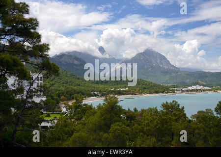 Strand und Berge rund um Kemer, Türkei Stockfoto