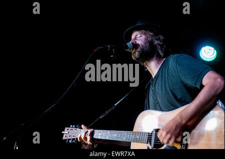 Jon Allen, Sängerin startet sein dritte Album Deep River am Halbmond Veranstaltungsort in Putney, London Stockfoto