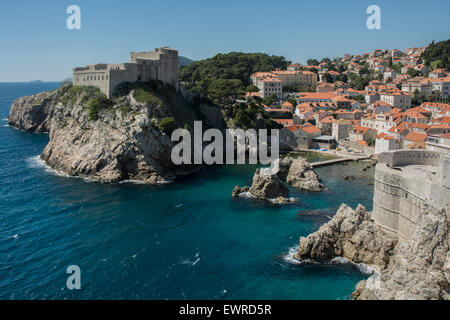 Festung Lovrijenac oder st. Lawrence Festung, häufig genannt "Dubrovniks Gibraltar", Blick von der alten Stadtmauer, Dubrovnik, Kroatien Stockfoto