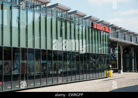 Parc De La Villette, Wissenschaft und Kultur-Zone, Bezirk, Stadt der Wissenschaft und Industrie, Gärten, Torheiten, darunter Konzert-Locations. Stockfoto