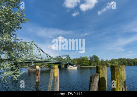 Glienicker Brücke, Glienecker Bruecke Fluss Havel, Stockfoto