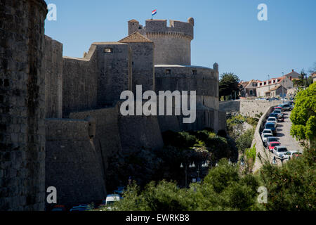 alte Stadtmauer und Festung Minceta, Dubrovnik, Kroatien Stockfoto