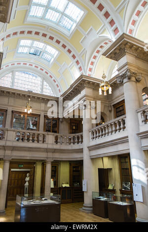 Hornby-Lesesaal im preisgekrönten Zentralbibliothek, Liverpool Stockfoto