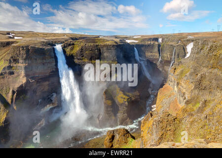 Die beiden Wasserfälle Haifoss und Grannifoss in Island Stockfoto