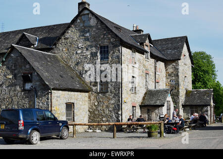 Das Drovers Inn in Inverarnan/Ardlui, Schottisches Hochland. Eines der ältesten und angeblich gruseligste in Schottland. Stockfoto